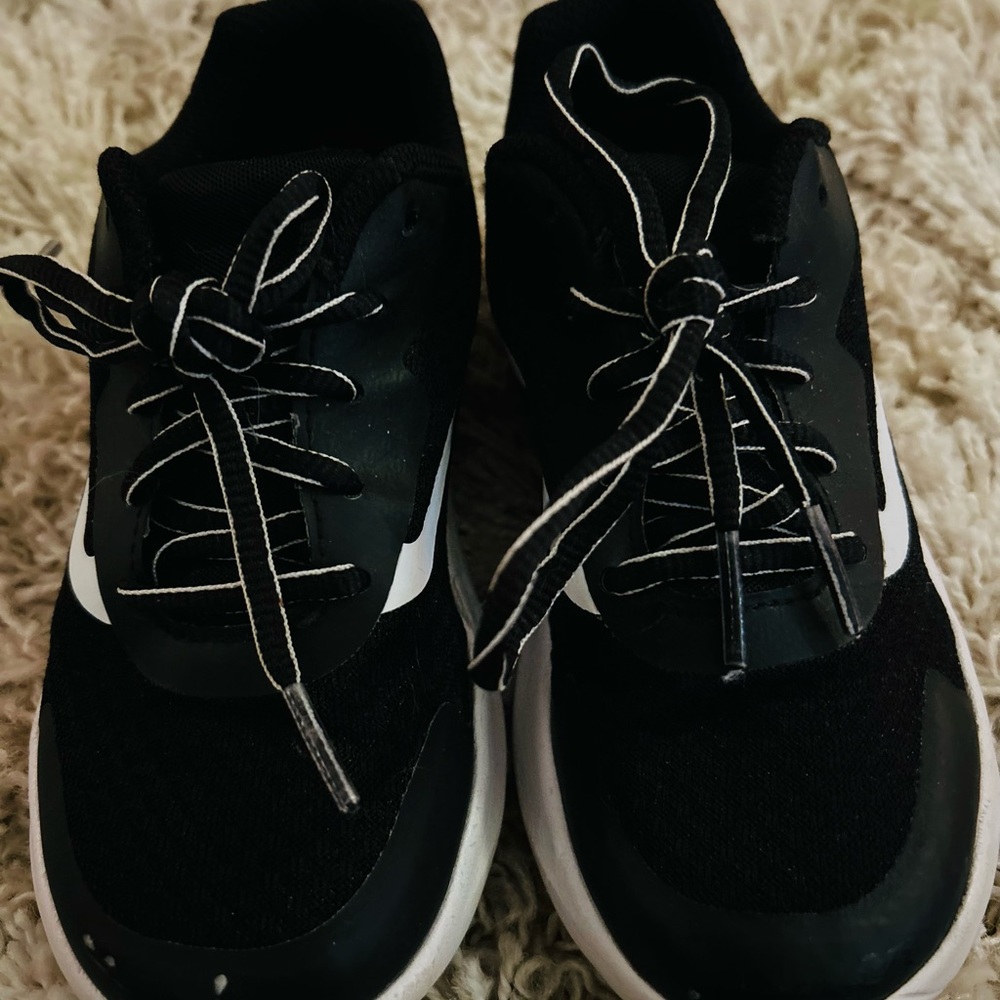 Boys size memory foam size 13 shoes, never worn